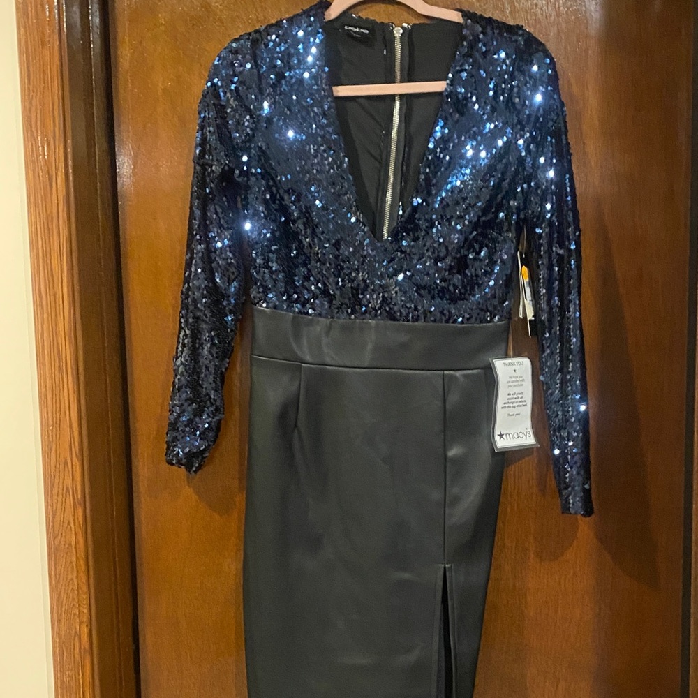 Bebe Navy Sequin V‑Neck Long Sleeve Dress with Black Skirt